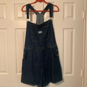 Levi Women’s Vintage Shortalls